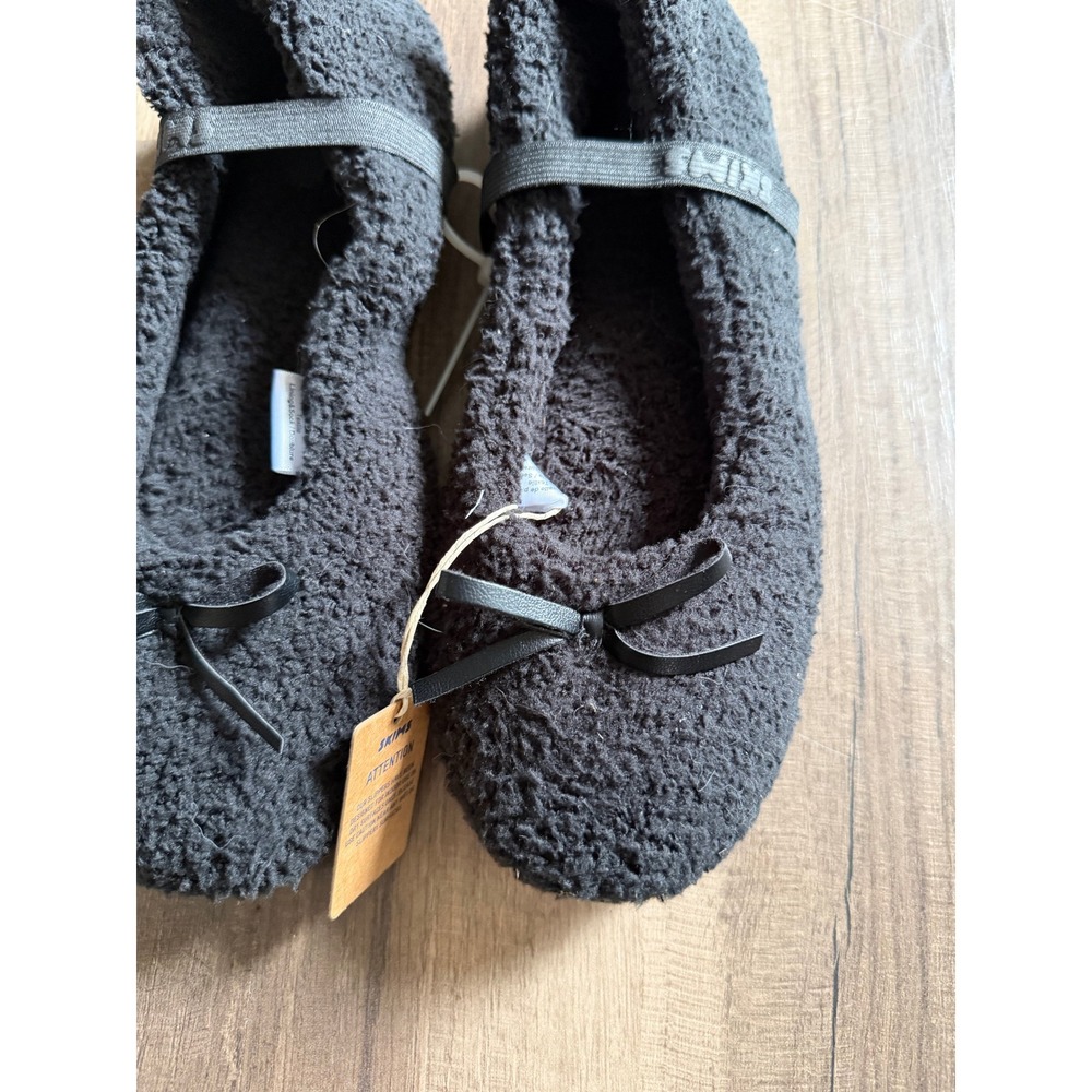 NWT SKIMS Teddy Ballet Slipper Women Size 39 Onyx Black Fleece Logo Strap Bow - Picture 3 of 4